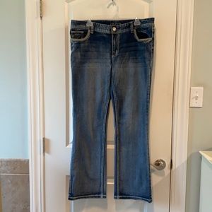 Cute size 18 reg jeans.